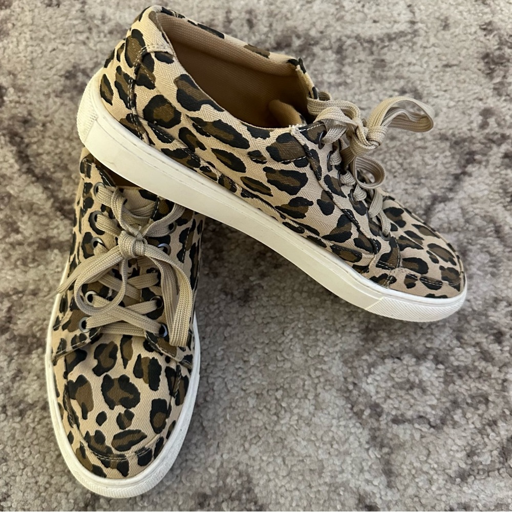 Boutique by Corky’s Leopard Print Lace Up Sneakers Size 10